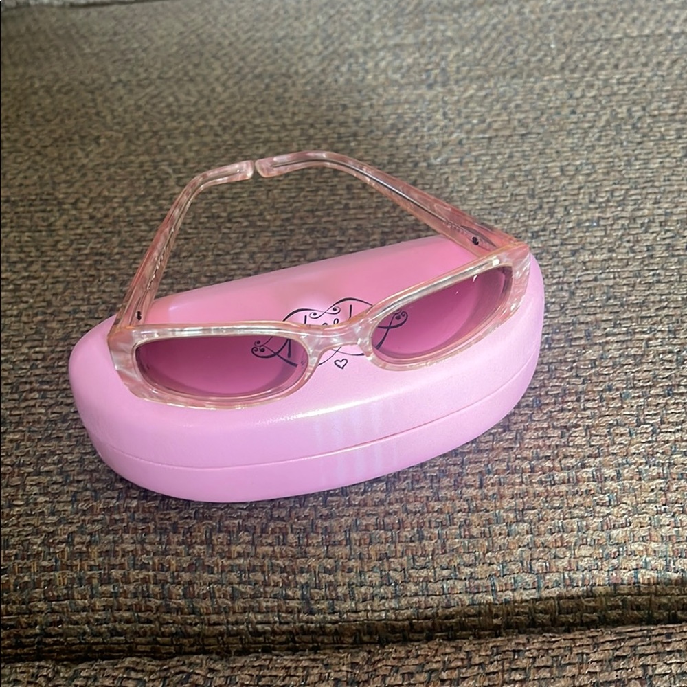Pink Floral Sunglasses with Protective Case - Picture 6 of 10